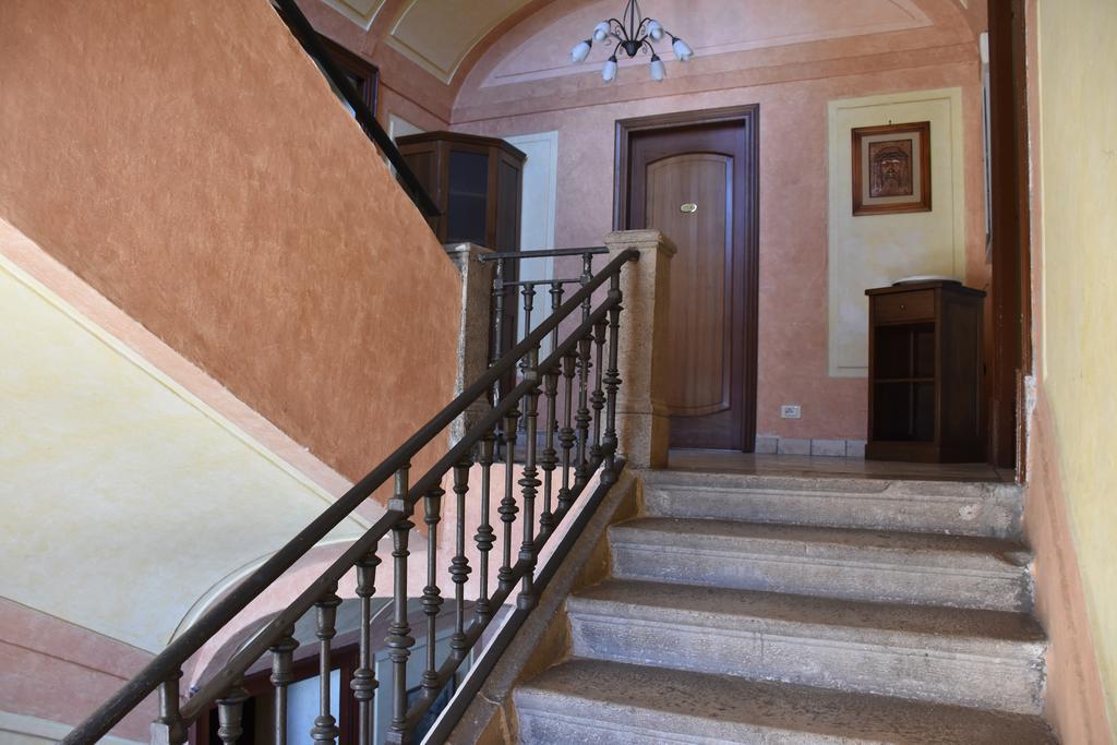 Hotel Risorgimento アジェーロラ エクステリア 写真
