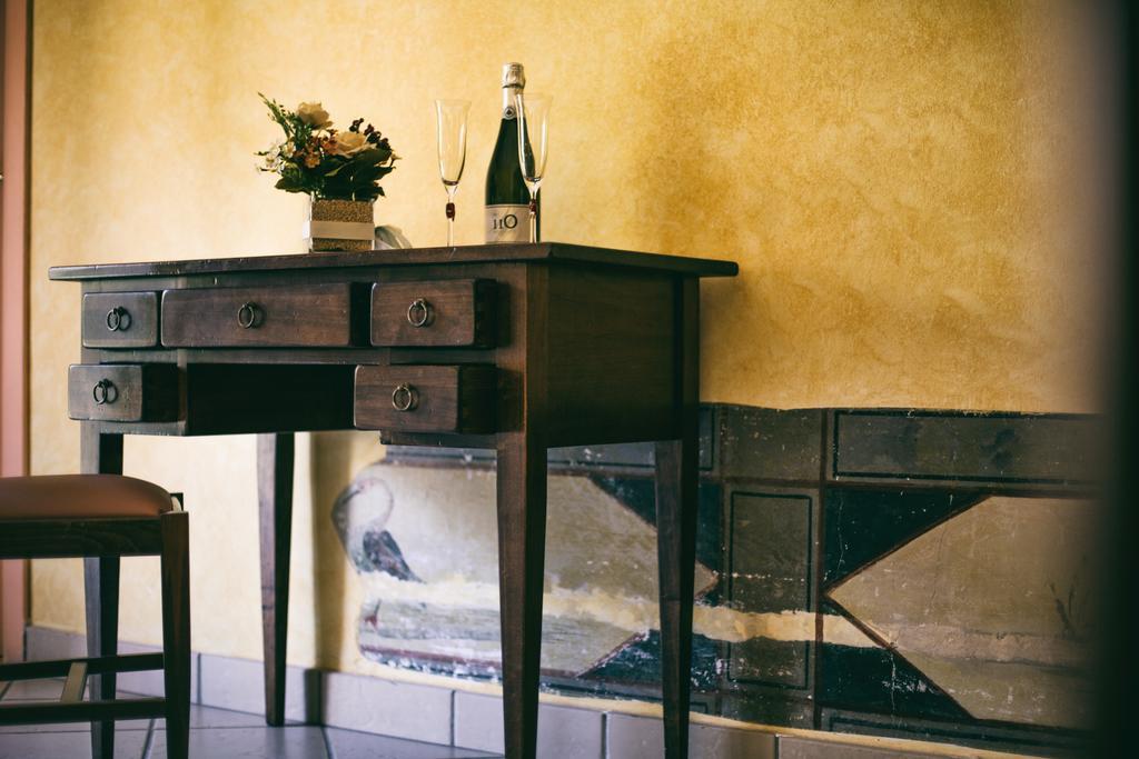 Hotel Risorgimento アジェーロラ エクステリア 写真